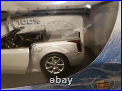 100% Hot Wheels Cadillac XLR Convertible 118 Scale Diecast Model Car Silver