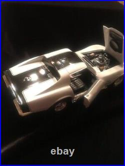 1969 Corvette 427 Hot Wheels LARGE 1/18 Scale by Mattel WithDisplay