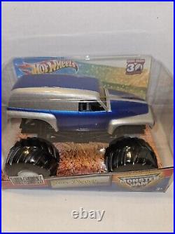 HOT WHEELS MONSTER JAM GRAVE DIGGER 124 Scale 2012 ONE OF A KIND MISPRINT