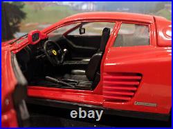 Hot Wheels 1984 Ferrari Red Testarossa 1/18 Scale Diecast in Box w Bonus Wallet