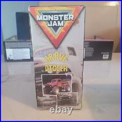 Monster Jam Grave Digger Diecast Vehicle 164 Scale Retro Edition 5 pack